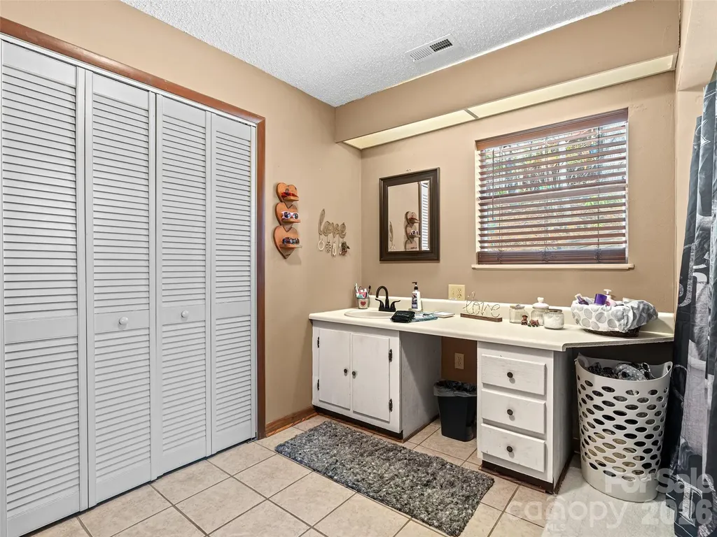 174 Pleasant Ridge Maggie Valley NC 28751