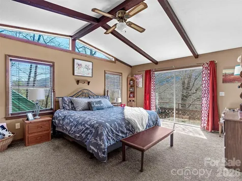 174 Pleasant Ridge Maggie Valley NC 28751
