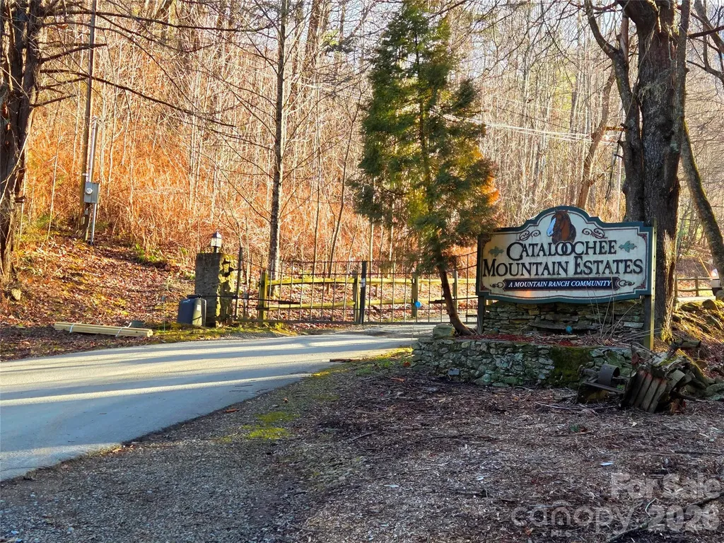 160 Slippery Rock Road Waynesville NC 28785