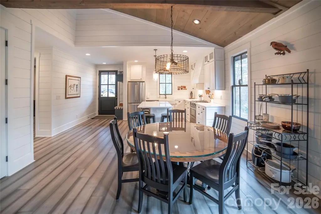2004 Fergusons Folly Drive Nebo NC 28761