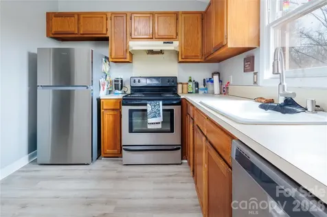 1300 Larchmont Place Salisbury NC 28144