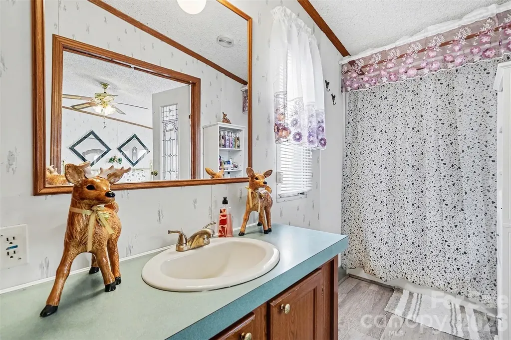 108 Twisted Oak Lane Gastonia NC 28052