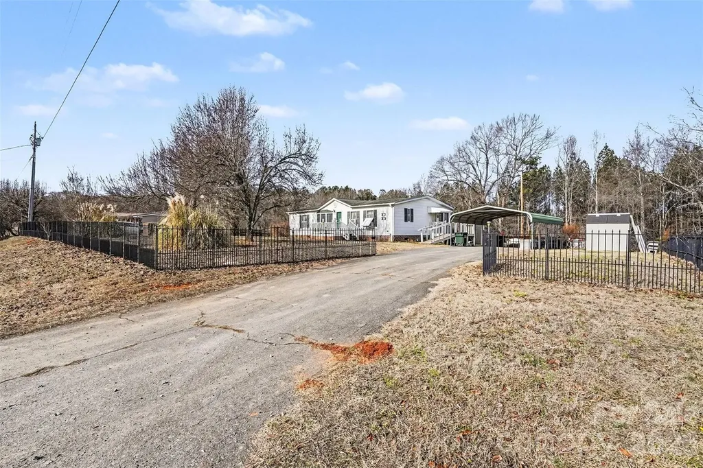 108 Twisted Oak Lane Gastonia NC 28052
