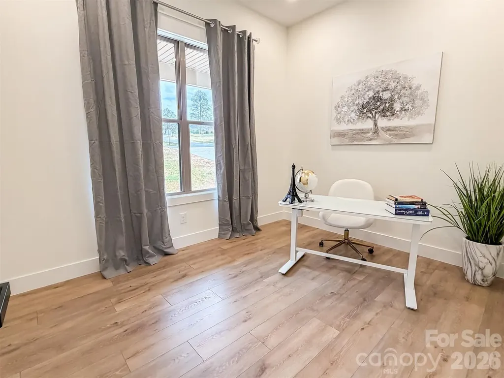 1322 Kensington Circle Newton NC 28658