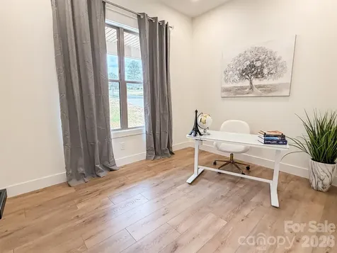 1322 Kensington Circle Newton NC 28658