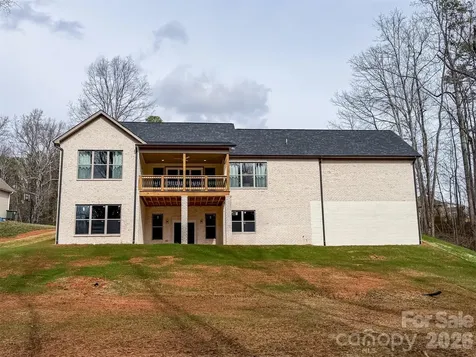 1322 Kensington Circle Newton NC 28658