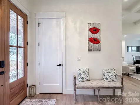 1322 Kensington Circle Newton NC 28658