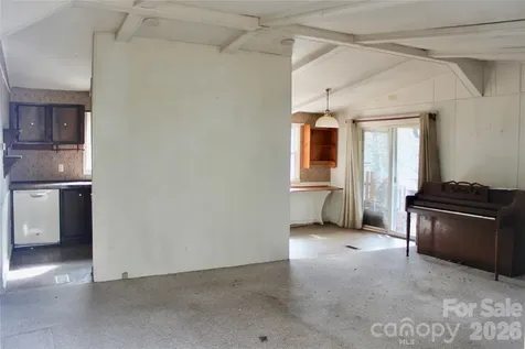 14 Irvin Road Pisgah Forest NC 28768
