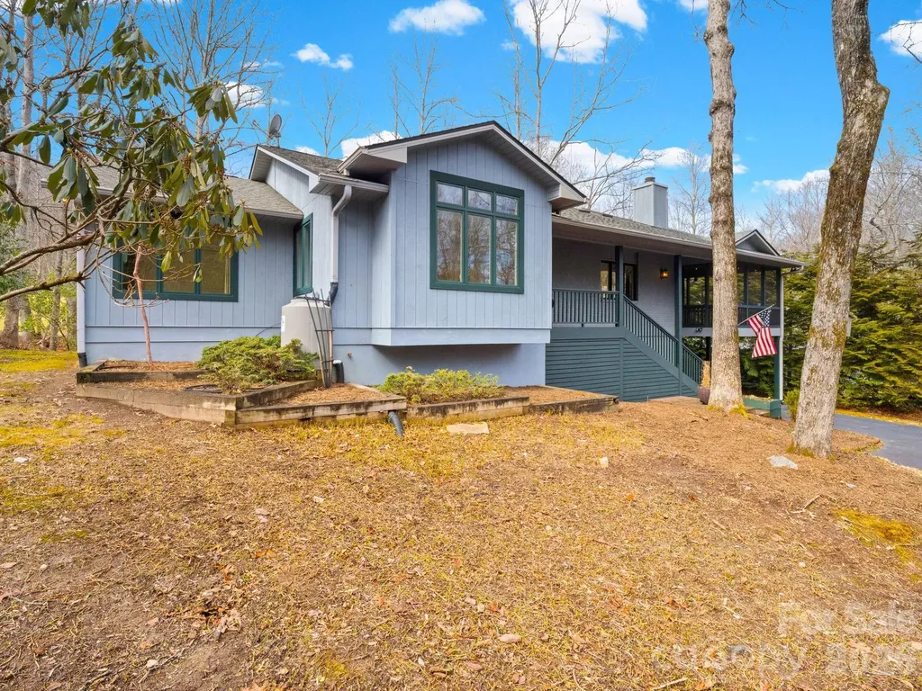33 Ugedaliyvi Court Brevard NC 28712