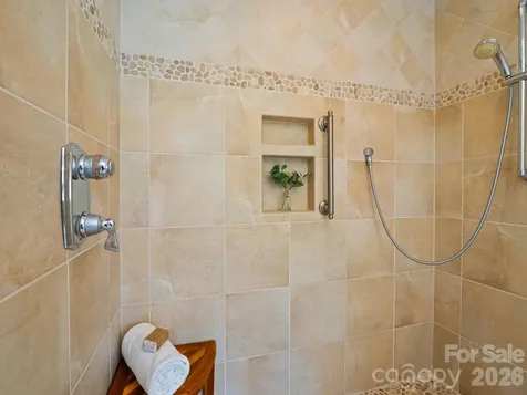 33 Ugedaliyvi Court Brevard NC 28712