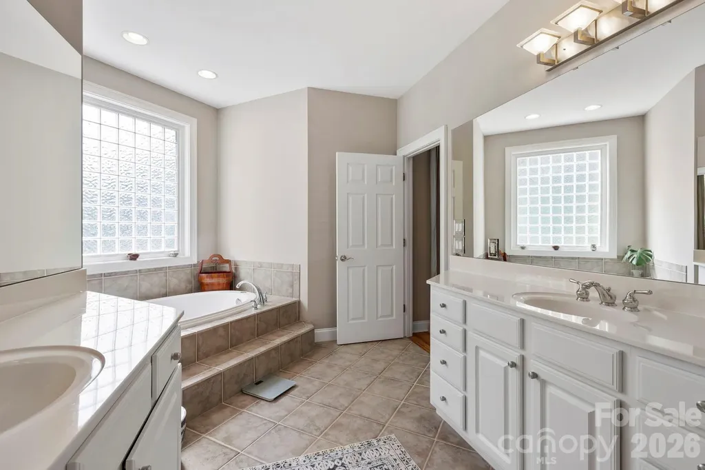 405 Mistletoe Trail Hendersonville NC 28791