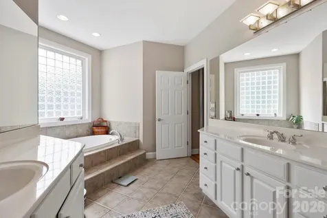 405 Mistletoe Trail Hendersonville NC 28791