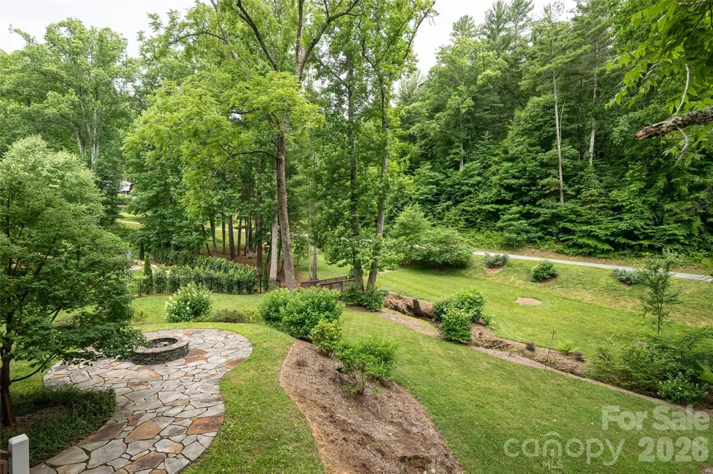 14 Twinflower Trail Asheville NC 28804