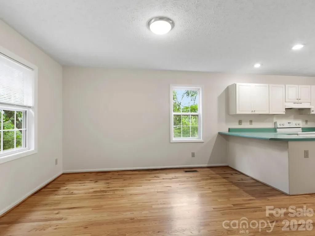 44 Leisure Mountain Road Asheville NC 28804