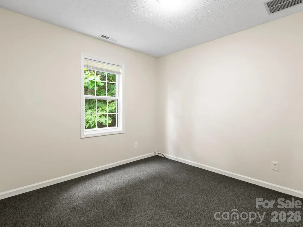 44 Leisure Mountain Road Asheville NC 28804