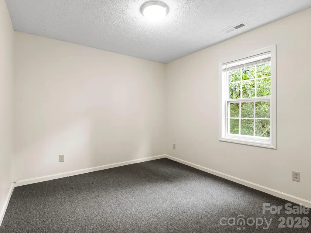 44 Leisure Mountain Road Asheville NC 28804