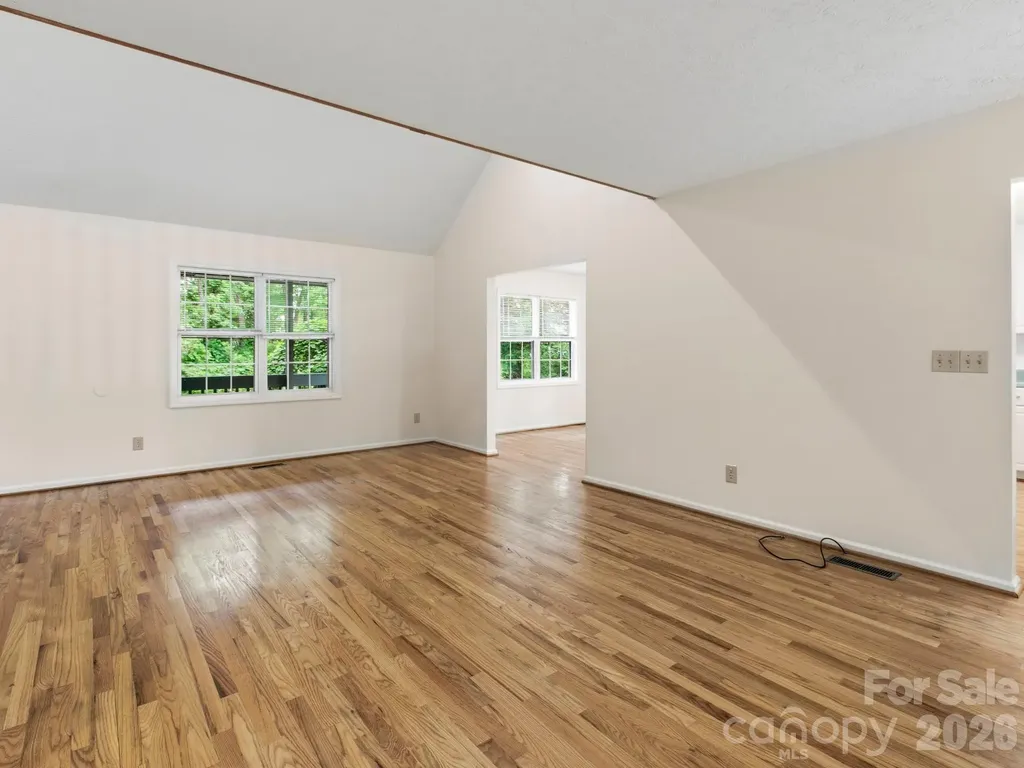 44 Leisure Mountain Road Asheville NC 28804