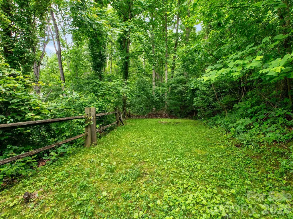 44 Leisure Mountain Road Asheville NC 28804