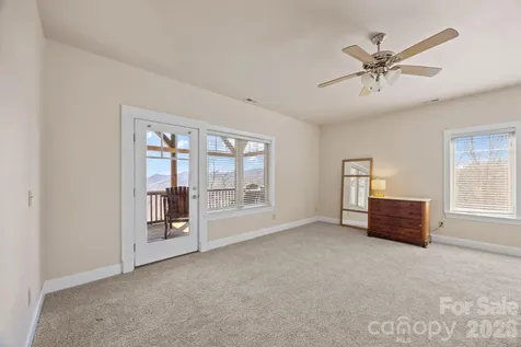 5 Lila Lane Clyde NC 28721