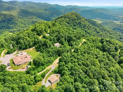 5 Lila Lane Clyde NC 28721