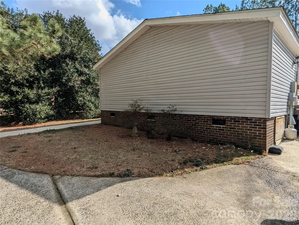 6846 Potter Road Matthews NC 28104