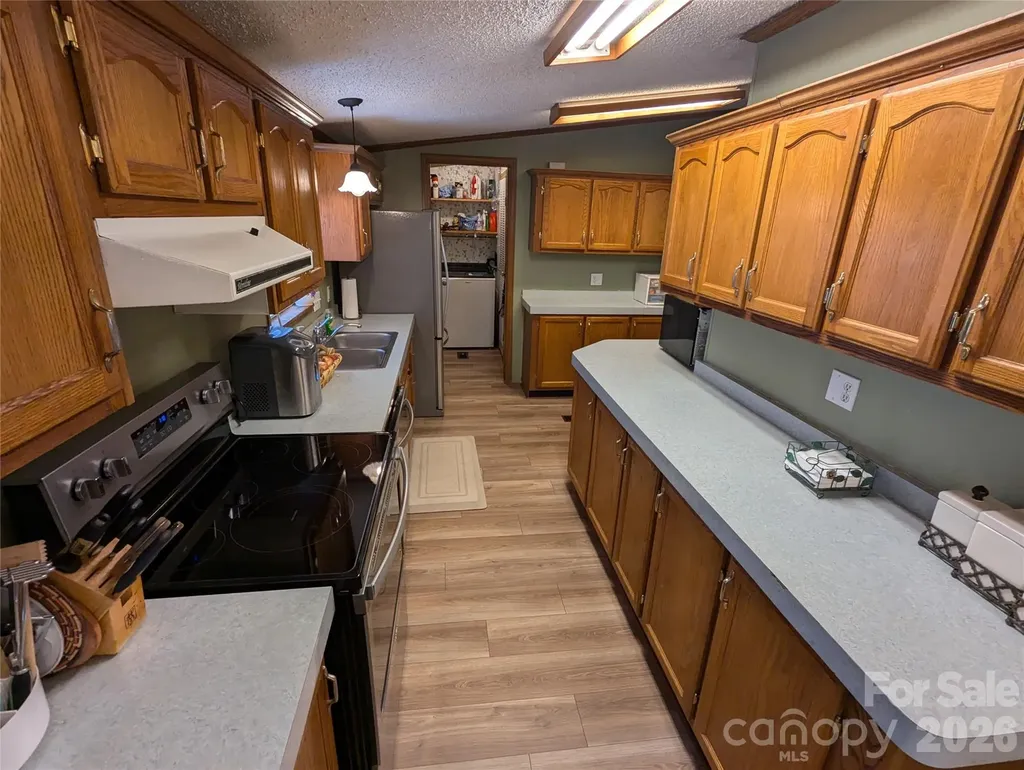 6846 Potter Road Matthews NC 28104