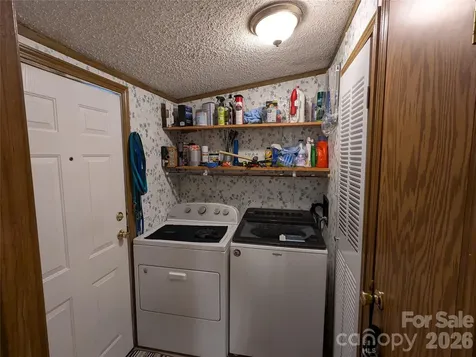 6846 Potter Road Matthews NC 28104