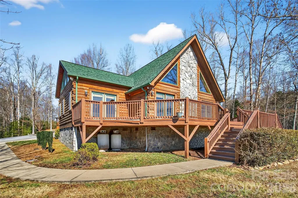 28 Outback Trail Nebo NC 28761