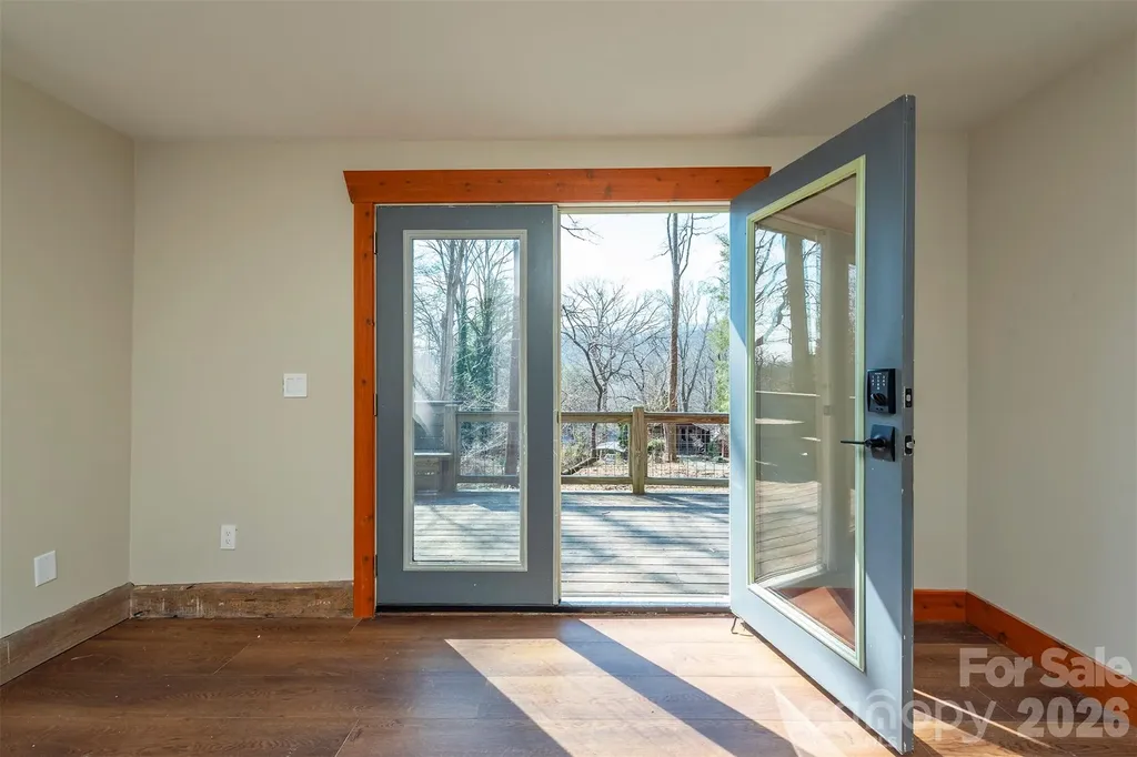 316 Oakdale Drive Hendersonville NC 28791