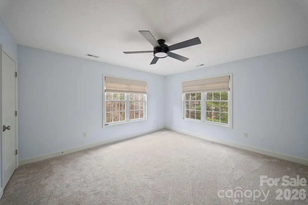 21 Hope Road Weaverville NC 28787