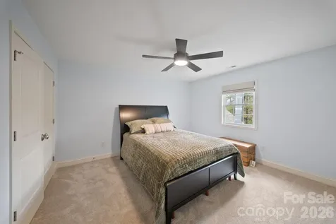 21 Hope Road Weaverville NC 28787