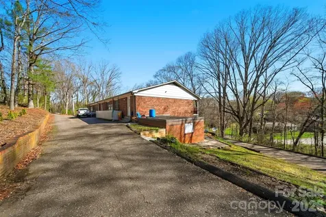 1075 7th Avenue NW Hickory NC 28601