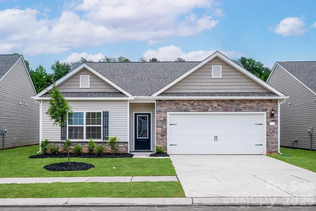 6738 Fairford Drive Charlotte NC 28215