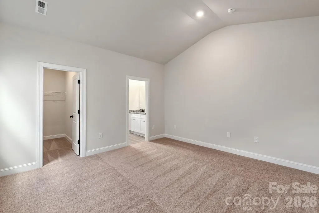 6738 Fairford Drive Charlotte NC 28215