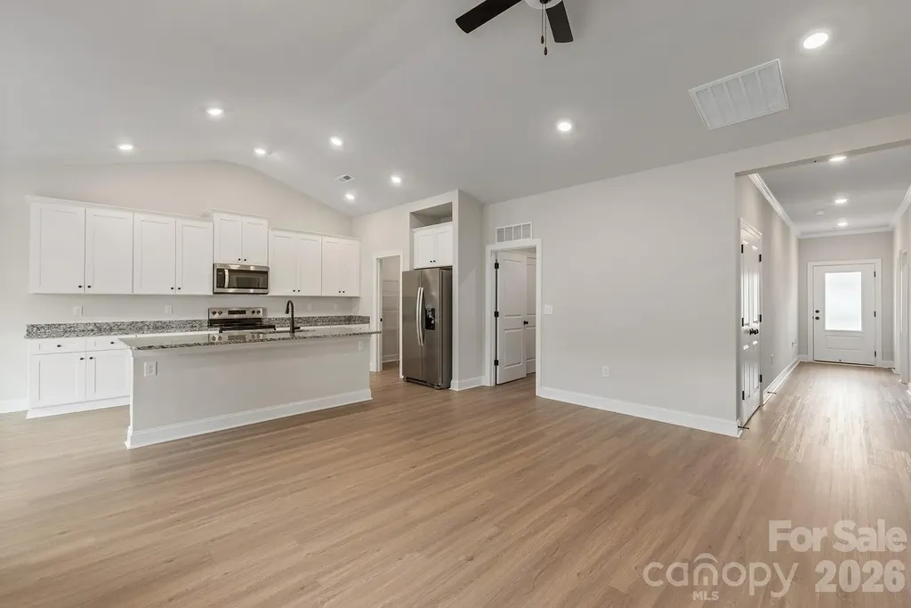 6738 Fairford Drive Charlotte NC 28215