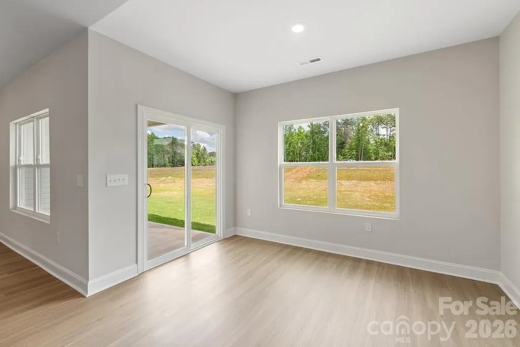 6738 Fairford Drive Charlotte NC 28215