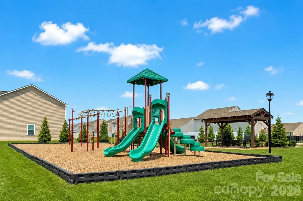 2215 Transatlantic Avenue Charlotte NC 28215