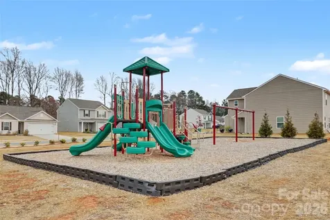 2215 Transatlantic Avenue Charlotte NC 28215