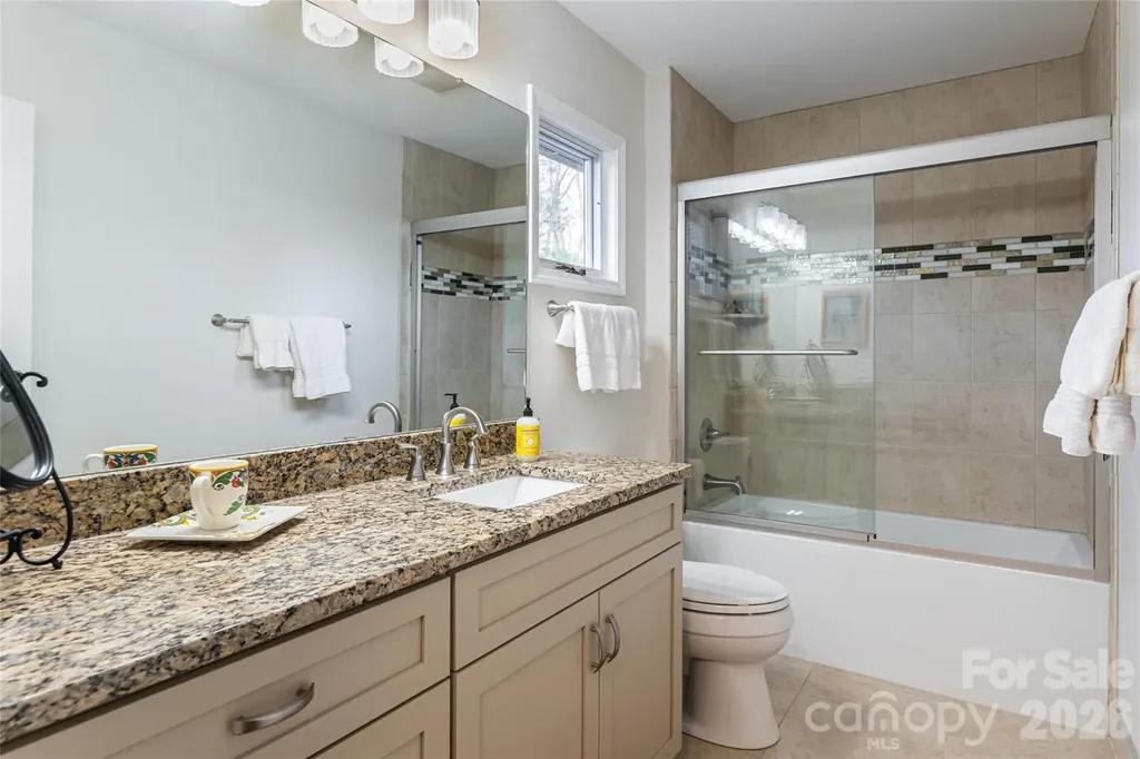 168 Skyview Circle Asheville NC 28804