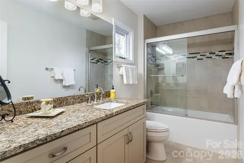 168 Skyview Circle Asheville NC 28804