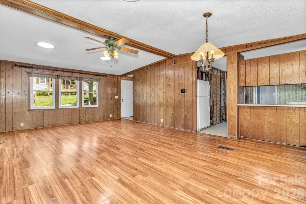 405 Deerfield Court Hendersonville NC 28792