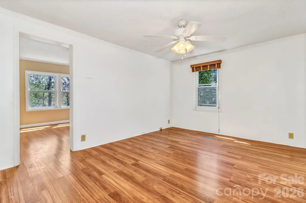 405 Deerfield Court Hendersonville NC 28792