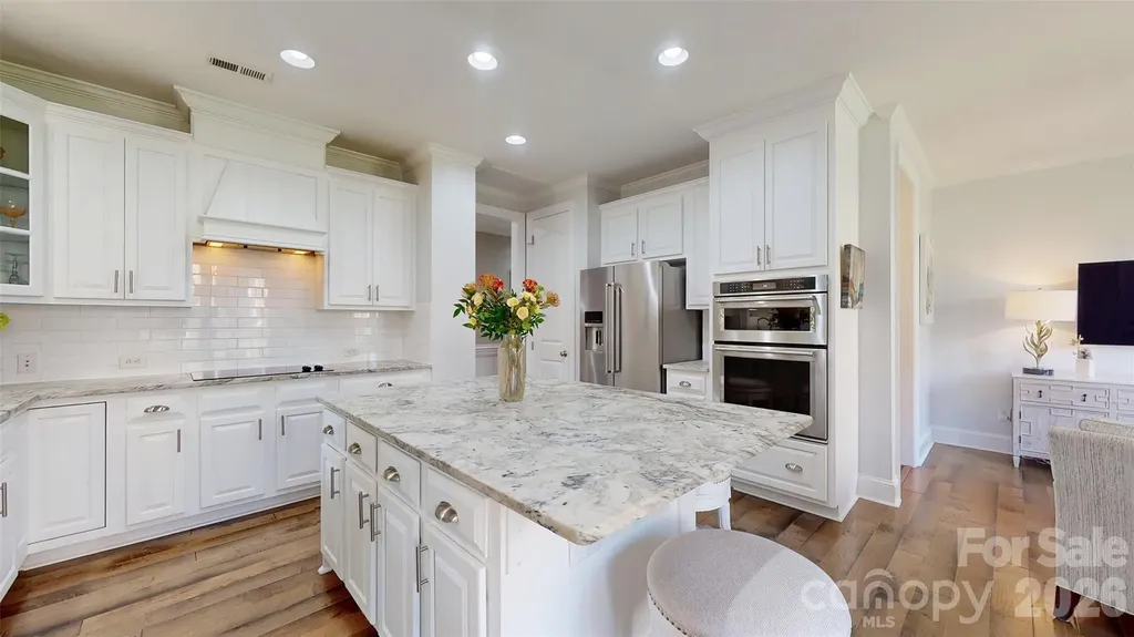 11724 Easthampton Circle Charlotte NC 28277
