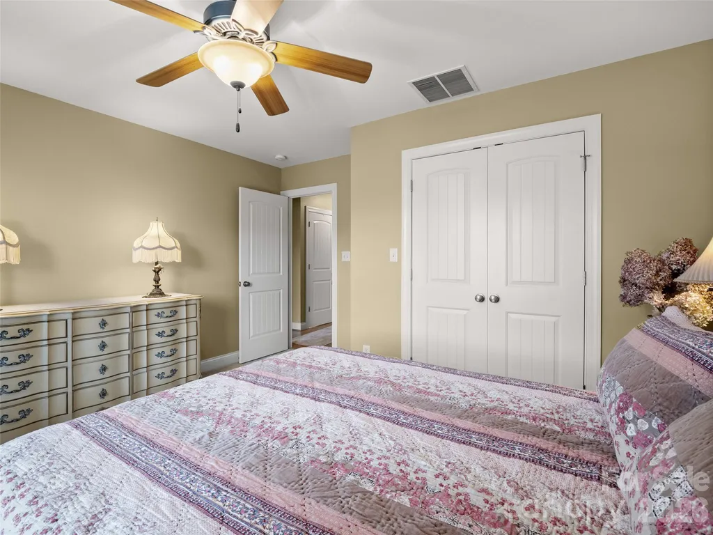 21 Jeff Drive Asheville NC 28806