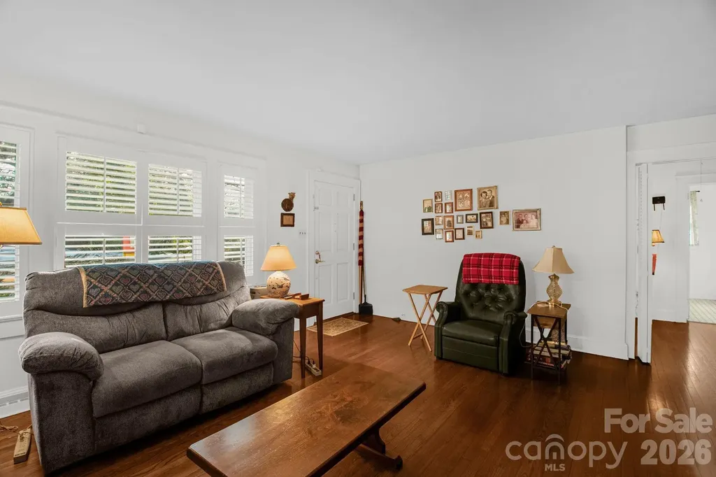 305 Hilltop Drive Lexington NC 27292