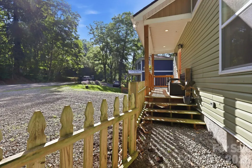 239 Northside Street Canton NC 28716