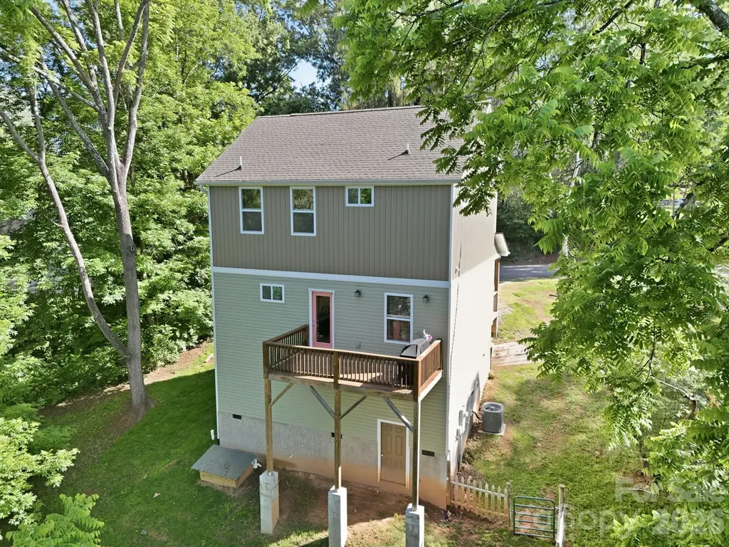 239 Northside Street Canton NC 28716