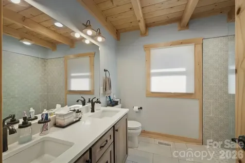 338 Lakeview Trail Nebo NC 28761