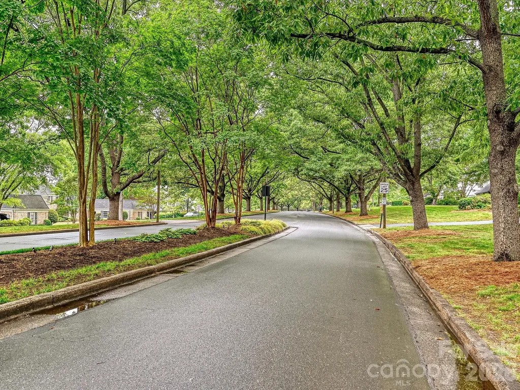 7004 Quail Hill Road Charlotte NC 28210