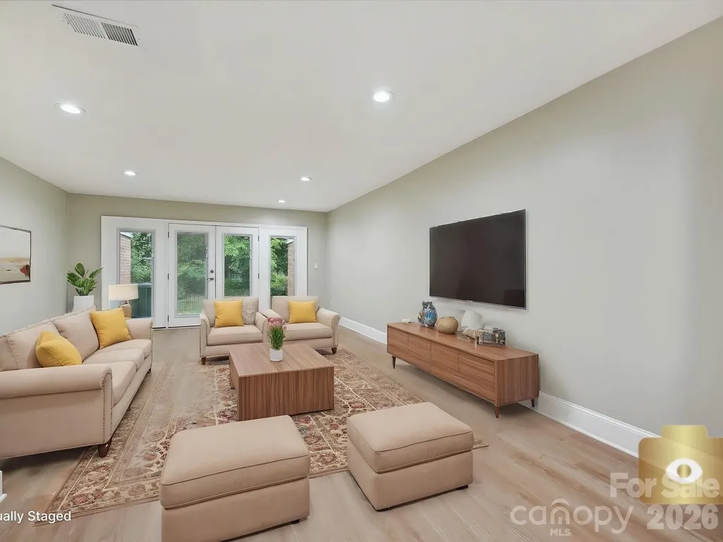7004 Quail Hill Road Charlotte NC 28210